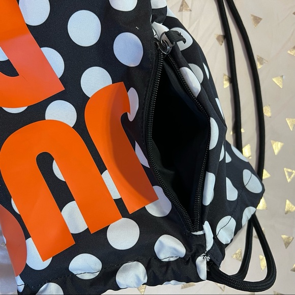 Nike T-Shirt and Backpack Combo - Picture 8 of 10